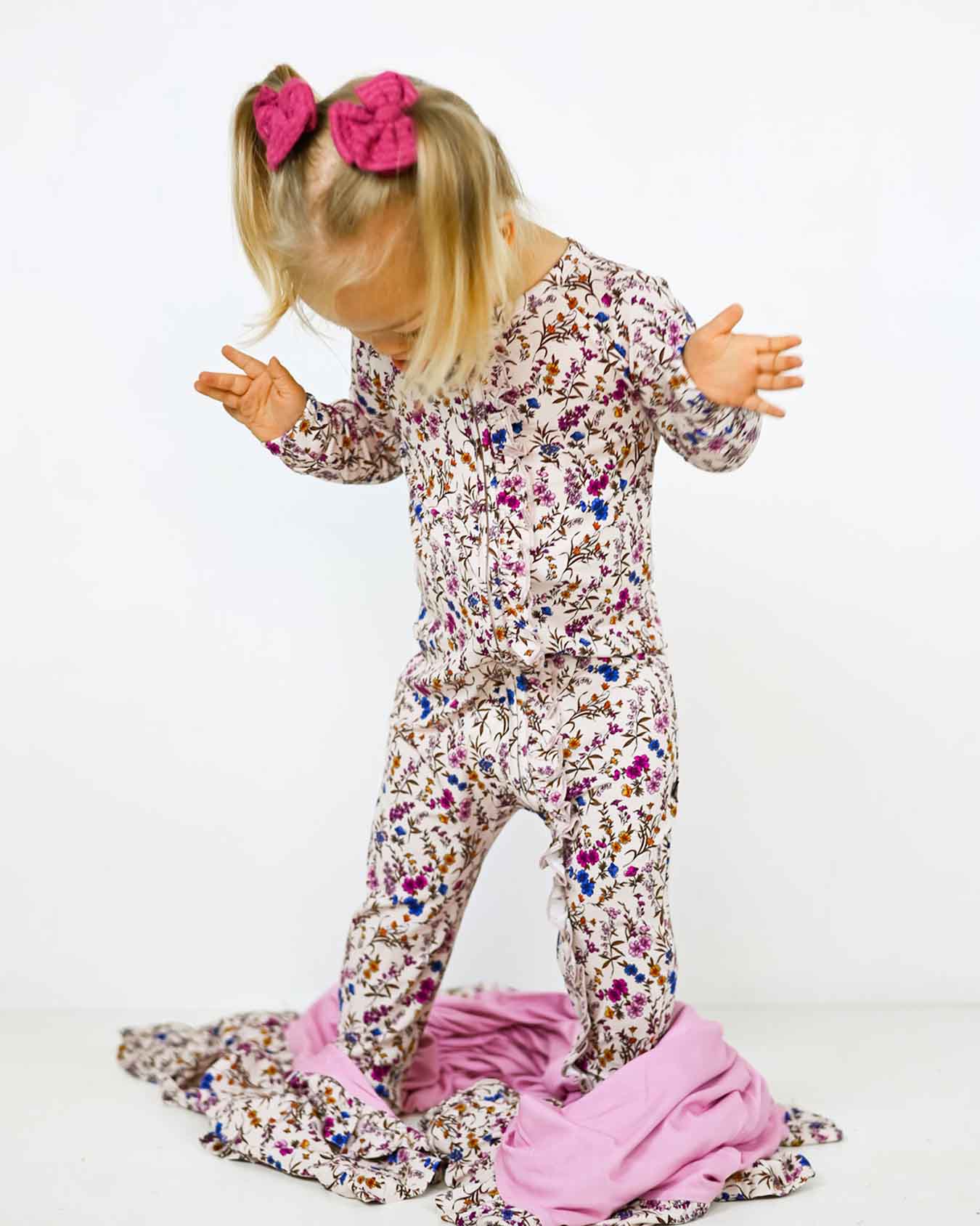 Ariana Ruffled Blanket