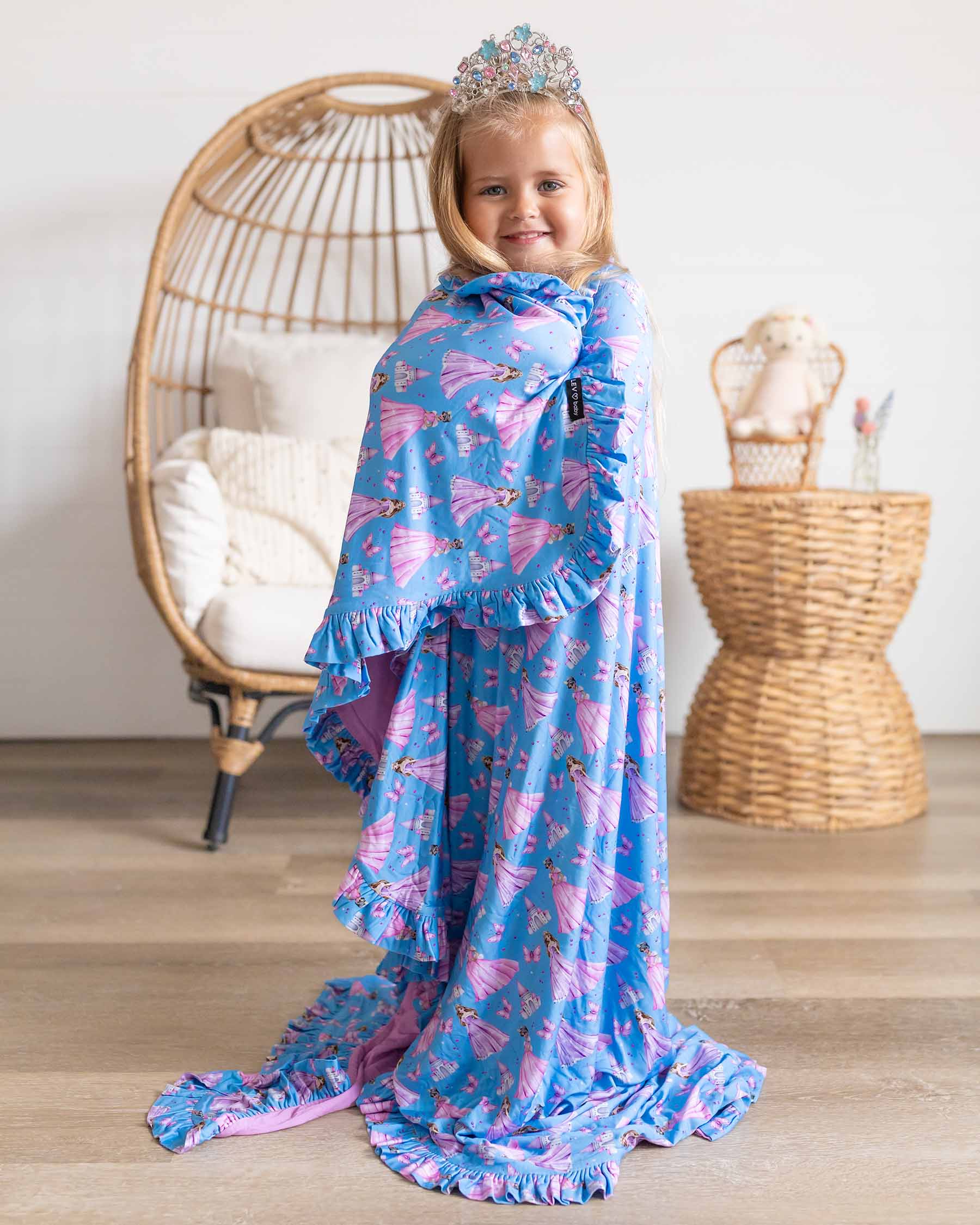 Kinsley Ruffled Blanket