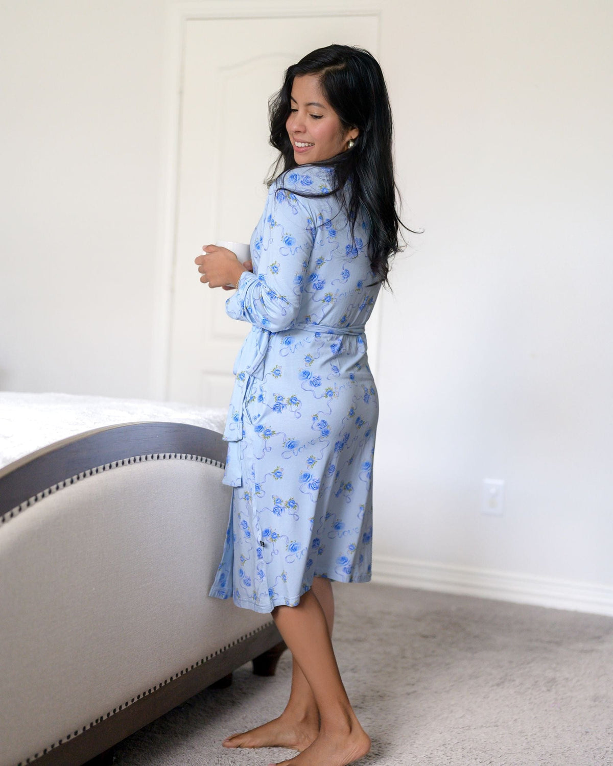 Mae Mama Robe