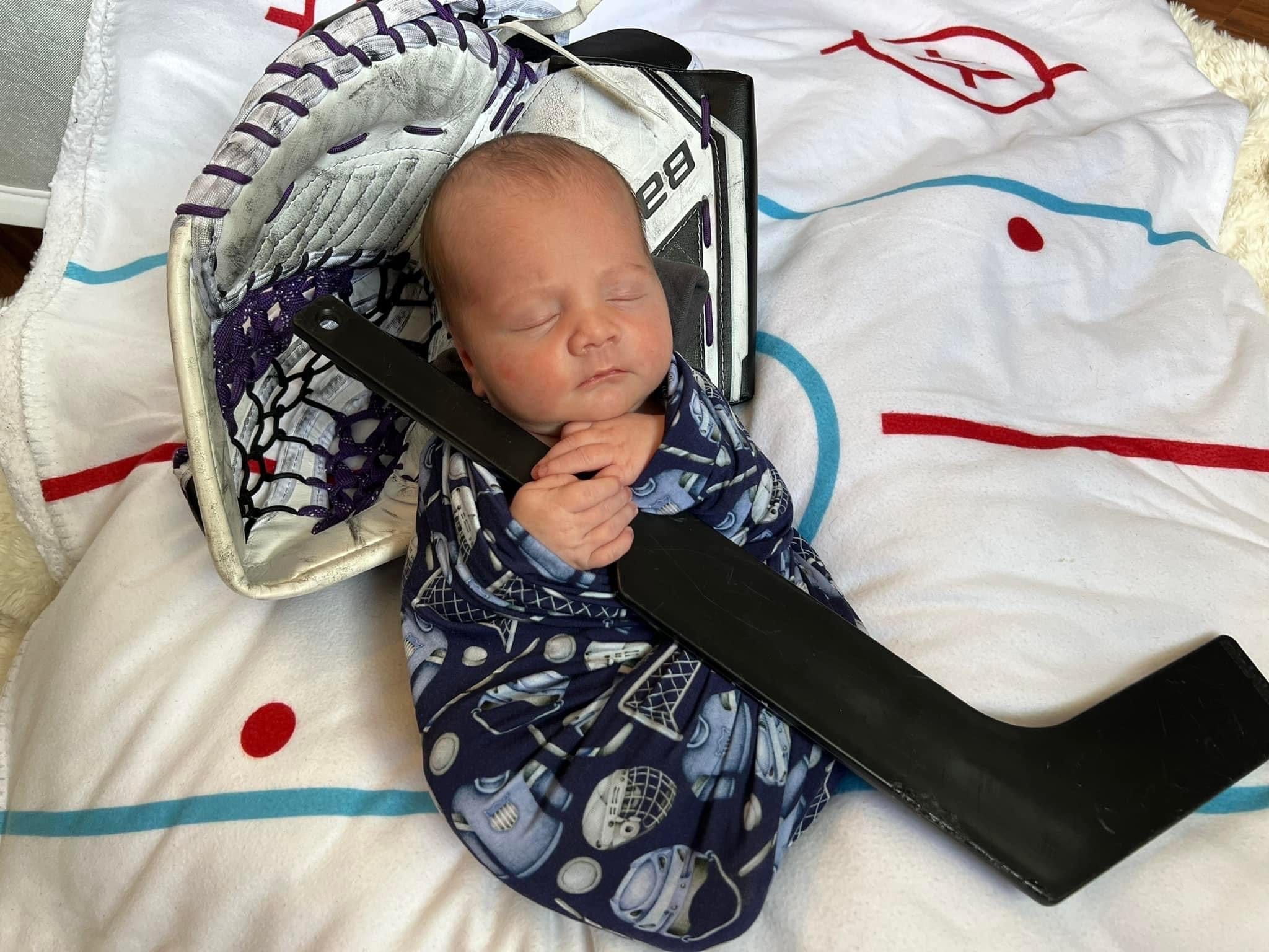 BABYL COFFIN LIVESHIP フードジャケット XXL Hockey Zipper Footie for Babies - Soft Bamboo Sleep & Play | Lev Baby