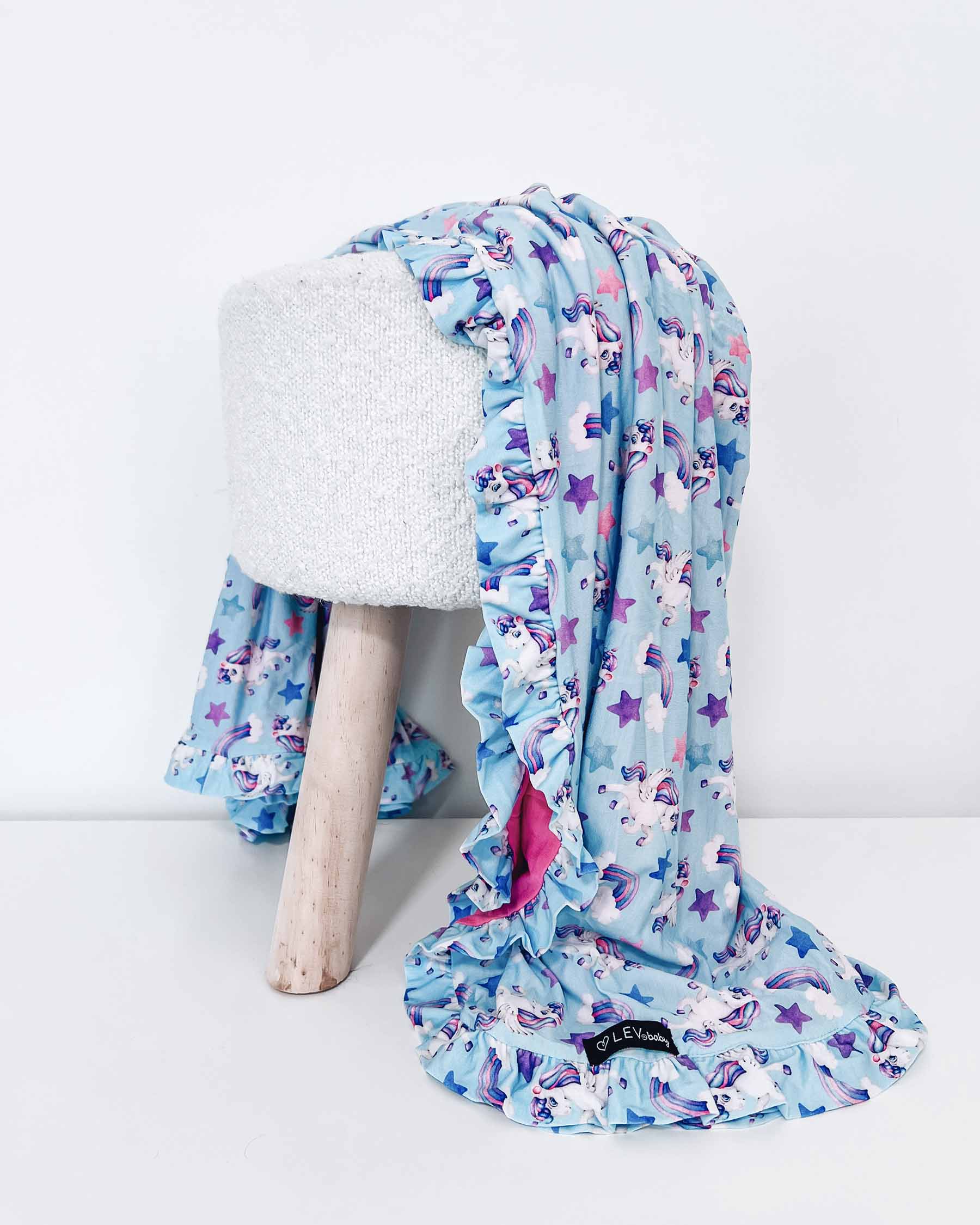 Unicorn Sustainable Bamboo Ruffled Blanket