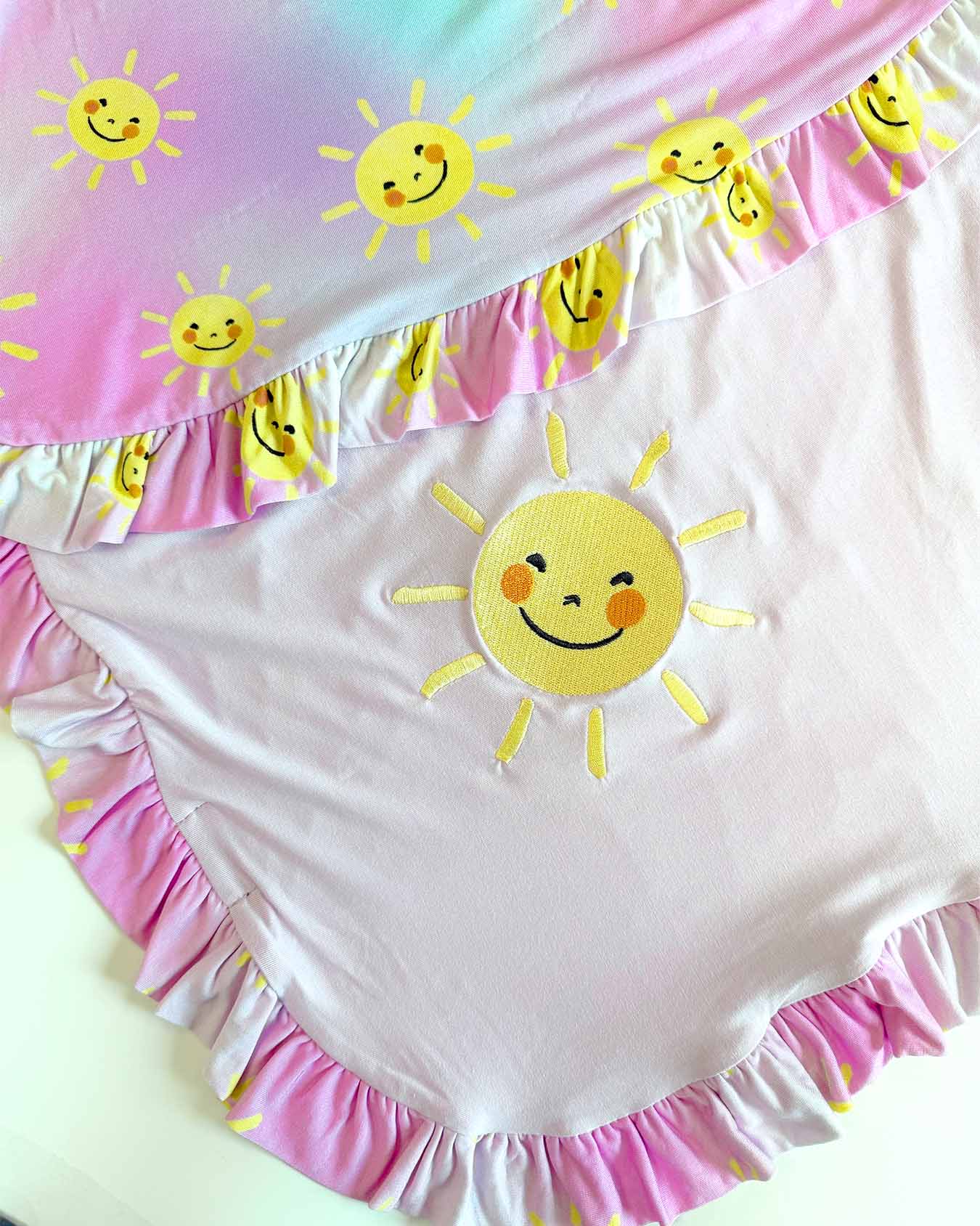 Zoe Ruffled Blanket