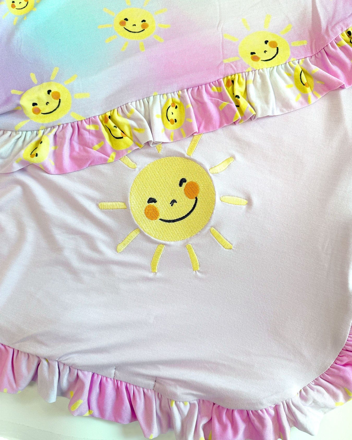 Zoe Ruffled Blanket