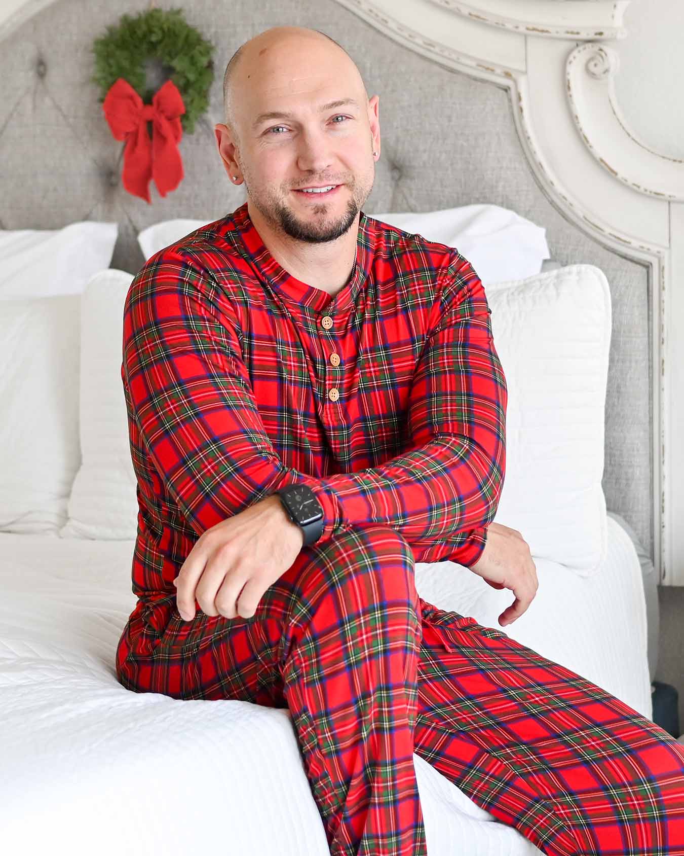 December Men's Lounge Top: Ships by 9/30