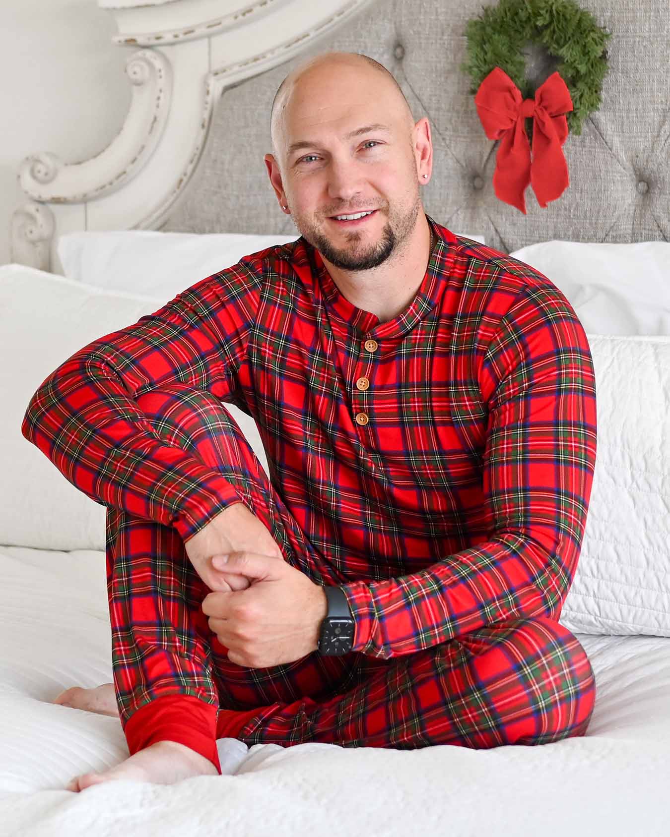 December Men's Lounge Top: Ships by 9/30