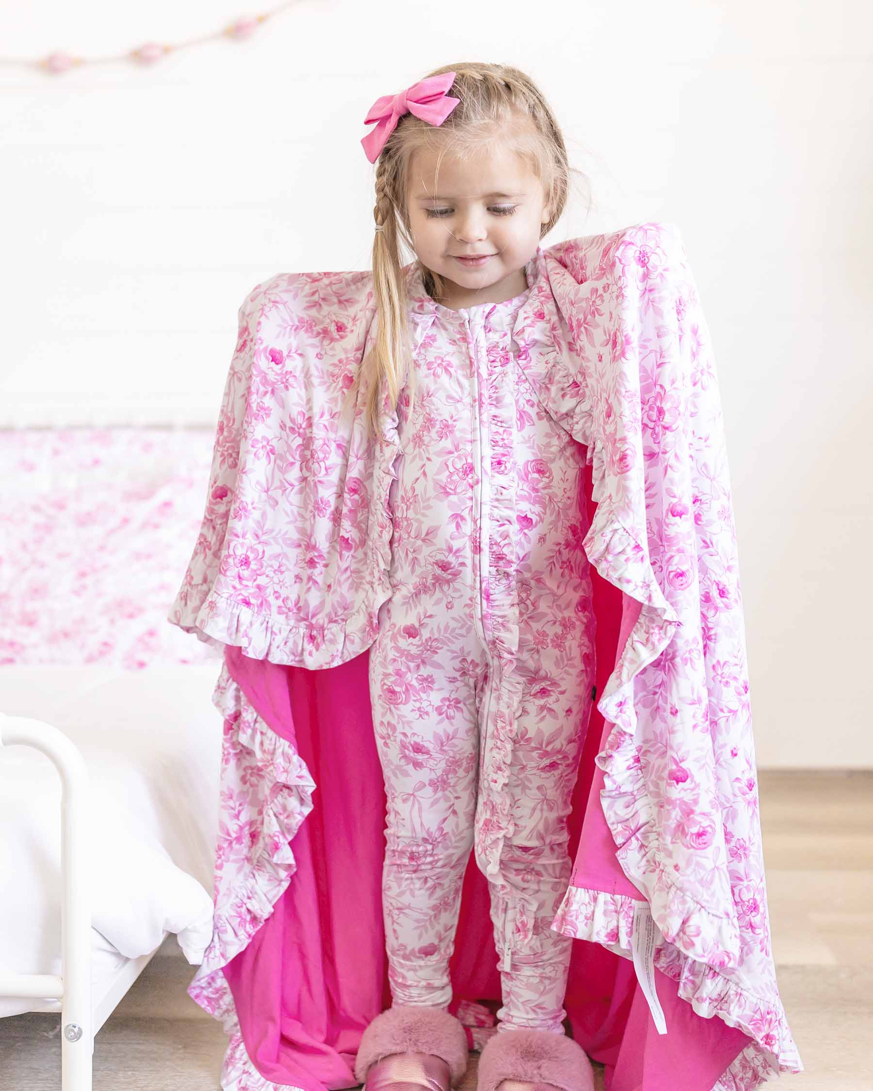 Evelyn Ruffled Blanket