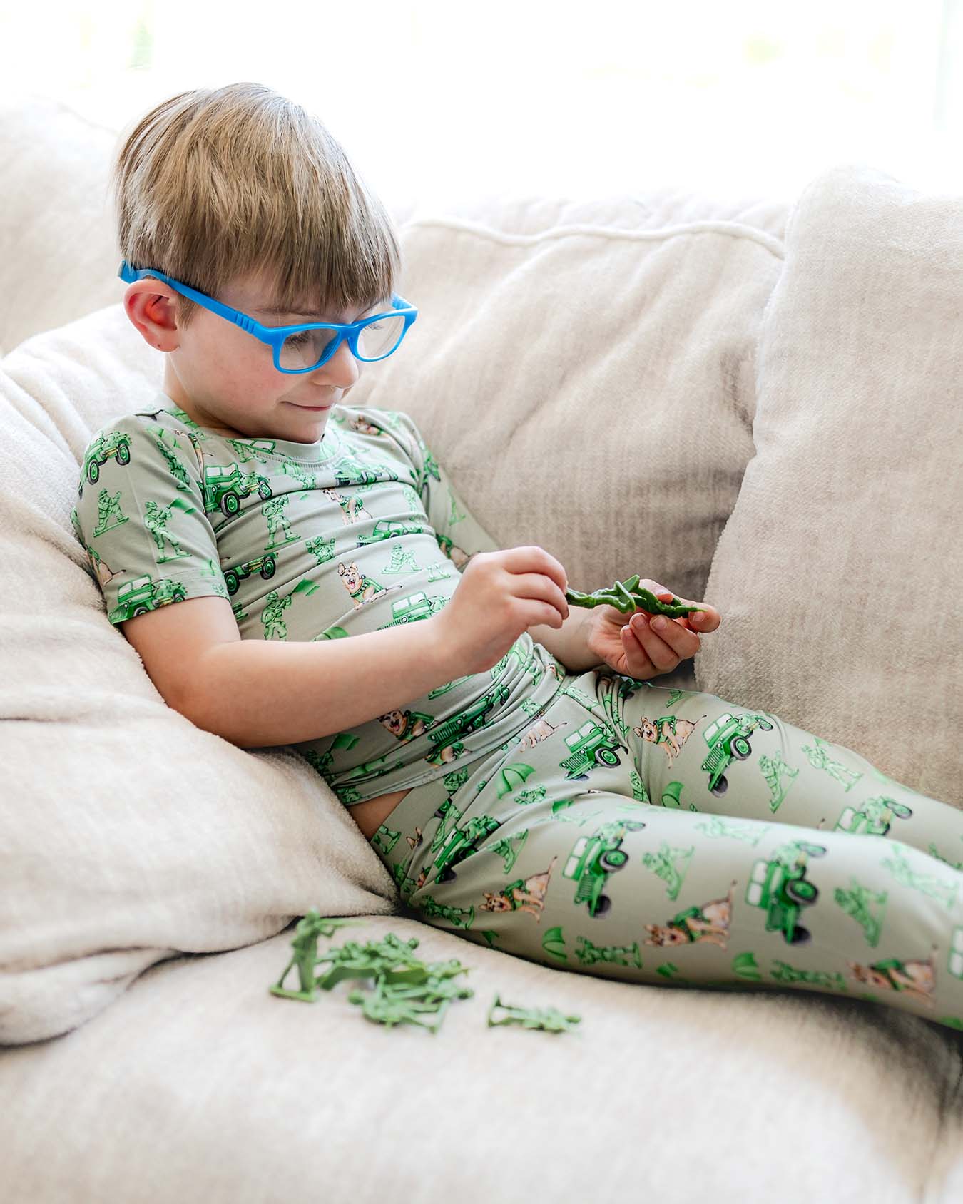 Major Toddler Lounge: Ships week of 6/9